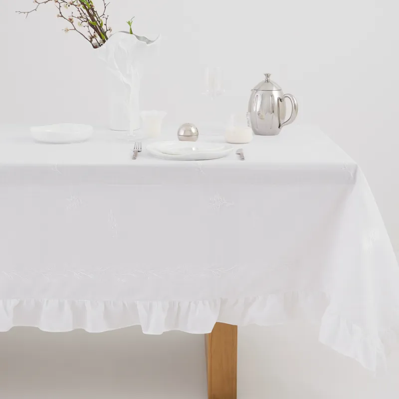 Скатерть, 160х160 см, полиэстер, с рюшами, белая, Цветочные ветви, Wavy branches