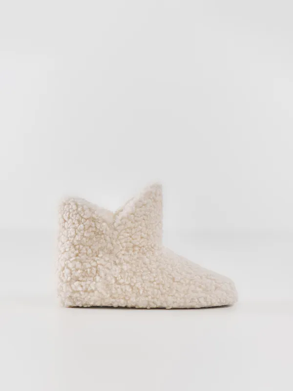 Әйелдер тәпішкелері, үйге арналған, өлшемі 38-39, ұзын, шерпа, сүт түстес, Cozy winter, image-0