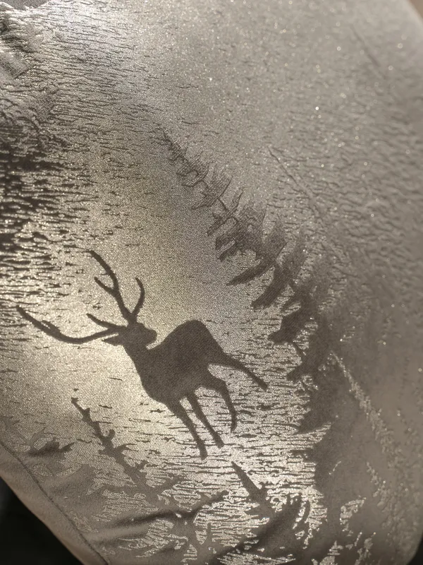 Сәндік жастық, 45х45 см, барқыт, күміс сұр, Ормандағы бұғы, Winter deer, image-5