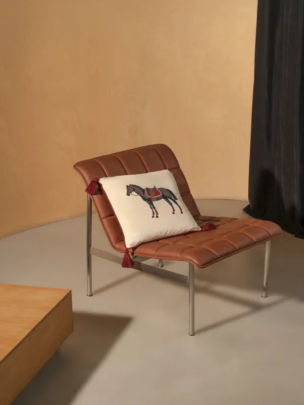 Сәндік жастық, 45х45 см, шашағы бар, барқыт/люрекс, қою қызыл-сүт, Жылқы, Warhorse, image-5