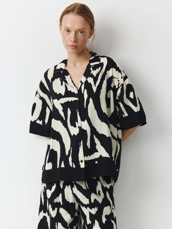 Әйелдер жейдесі, өлшемі S, қысқа жеңді, вискоза/полиэстер К, ақ және қара, Emarita, image-0