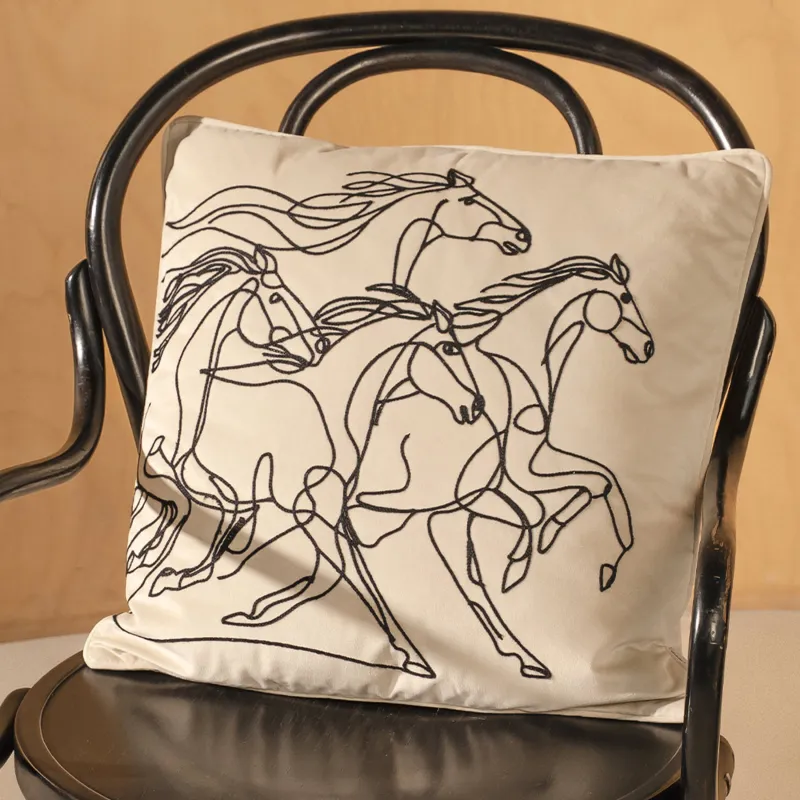 Подушка декоративная, 45х45 см, Лошади, Velvet