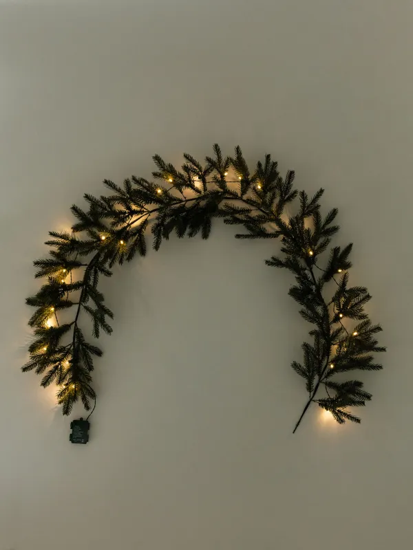 Ветка-гирлянда декоративная, 1,8 м, с подсветкой, пластик, Ель с блестками, Conifer silver, image-5