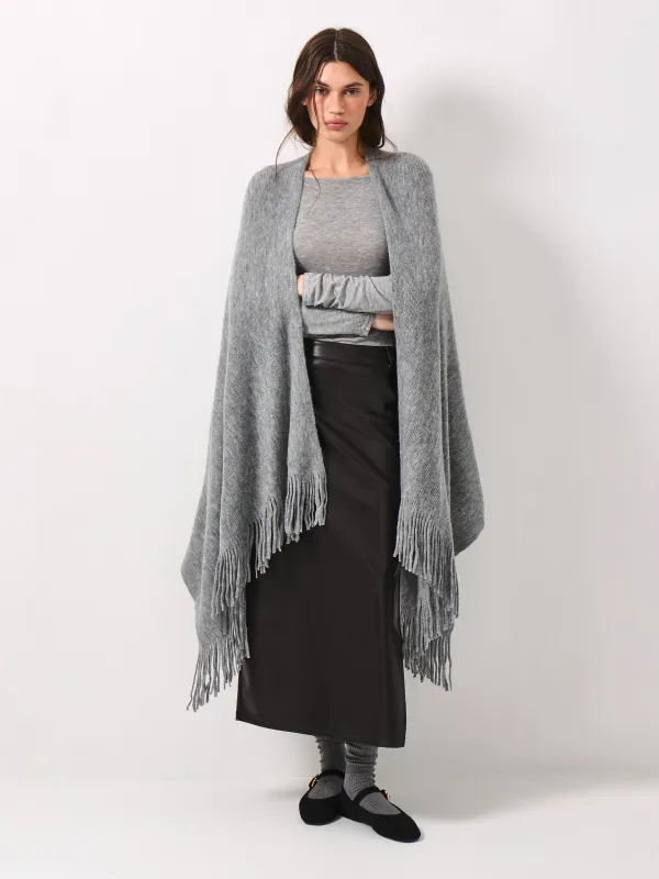 Пончо с бахромой, серое, image-1
