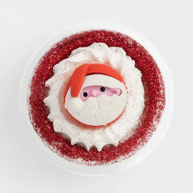 Ваннаға арналған бомба, 130 гр, ойыншығы бар, ақ, Құлпынай, Аяз ата, Christmas spa