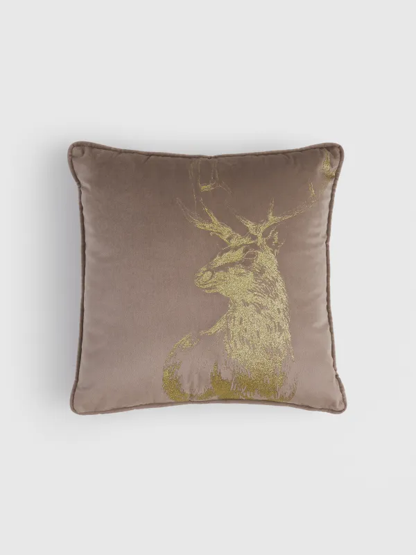 Сәндік жастық, 45х45 см, барқыт, қоңыр-алтын, Ормандағы бұғылар, Woodland story, image-0