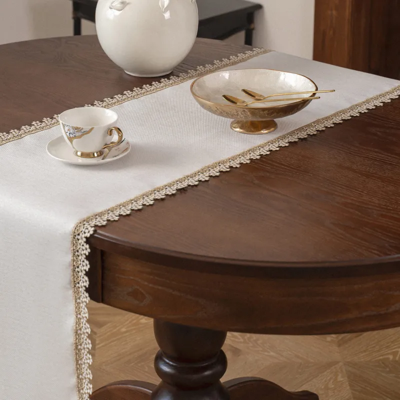 Дорожка настольная, 40х160 см, полиэстер, белая, Цветочное кружево, Flower lace gold