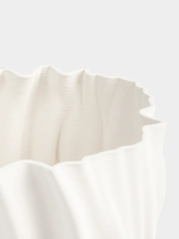 Гүл вазасы, 28 см, керамика, сүт түстес, Фактуралы иілімдер, Crumple, image-2