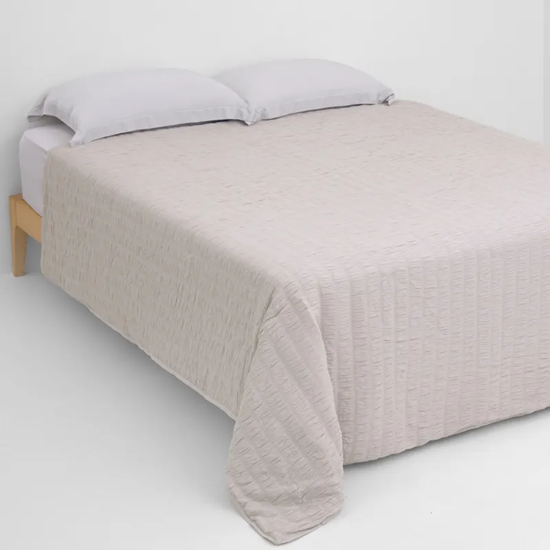 Покрывало, 220х240 см, стеганое, полиэстер/микрофибра, бежево-серое, Полосы, Stitch