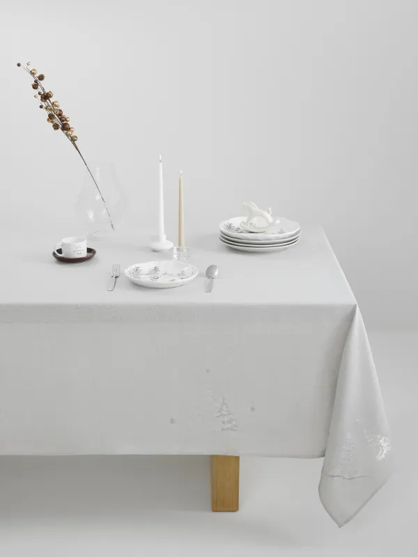 Скатерть, 170х250 см, полиэстер, светло-серая, Олени и ели, Forest fawn, image-0