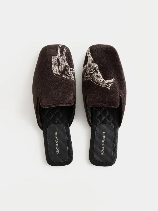 Әйелдер тәпішкелері, үйге арналған, өлшемі 36-37, барқыт/сәтен/жасанды былғары, қоңыр, Жылқы, Slippers horse, image-1