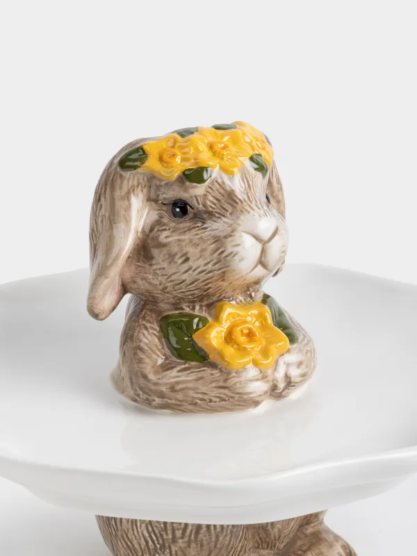 Блюдо на ножке, 24х19 см, керамика D, молочно-бежевое, Кролик в цветочном венке, Rabbit in narcis, image-2
