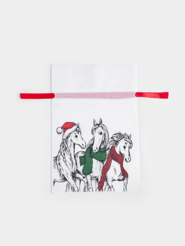 Сыйлық пакеті, 30х45 см, жіптері бар, полипропилен, ақ, Шарф таққан жылқылар, Horse trio, image-0